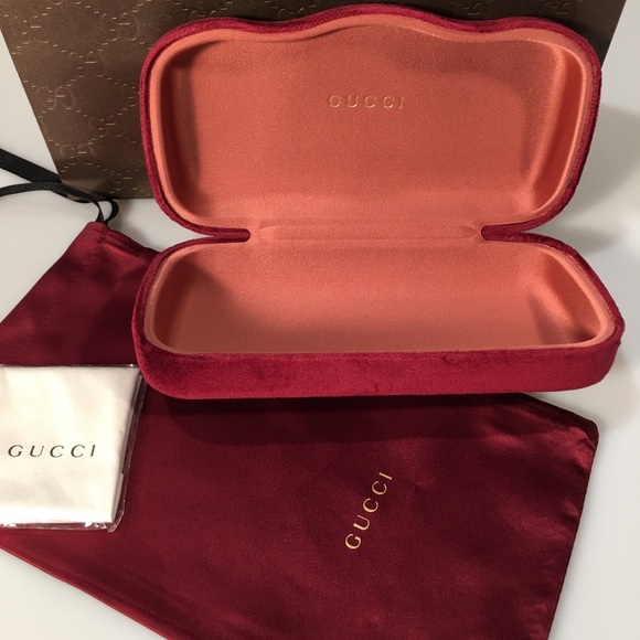 Gucci Accessories - *Oversized* Brand New Gucci Velvet Sunglass Case.